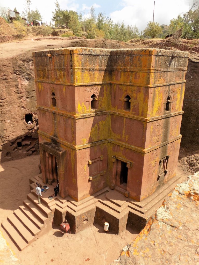 This photo shows St. George's Church at full height