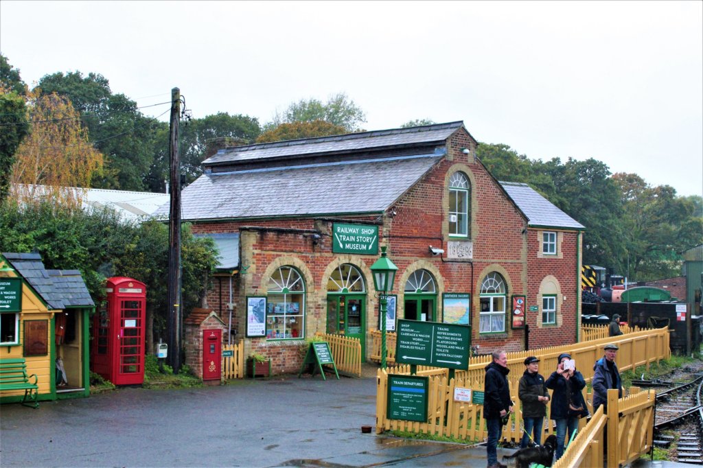 This photo shows the red-brick Havenstreet station