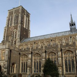 This photo shows the side of the church of St Edmund with the detail of the stonework clearly visible