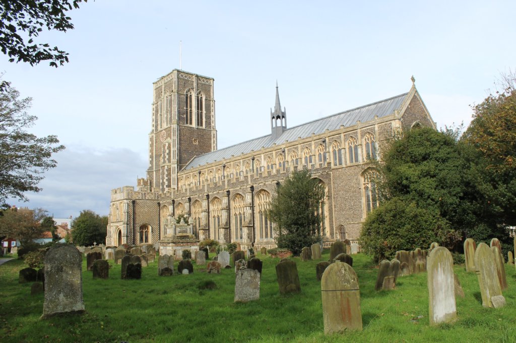 This photo shows an impressive church built in the perpendicular style