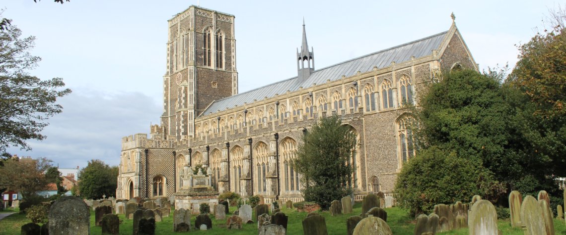 This photo shows an impressive church built in the perpendicular style
